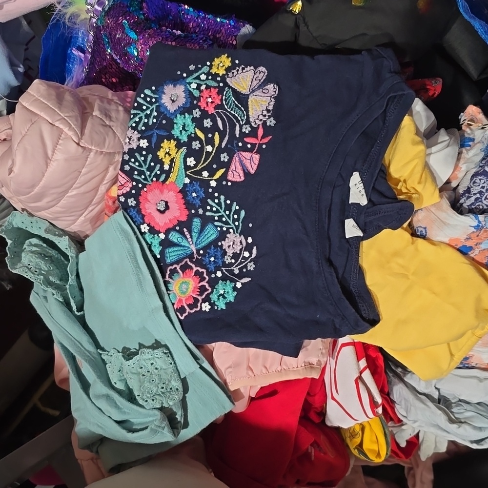 Girl's assorted shirt and pants - Size 10/12